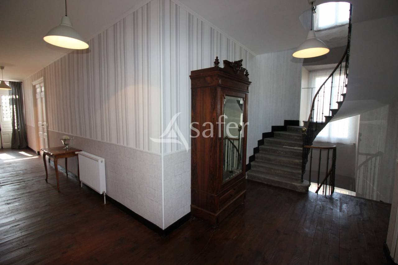 Domaine avec accueil touristique et équin sur 8ha sud ISSOIRE