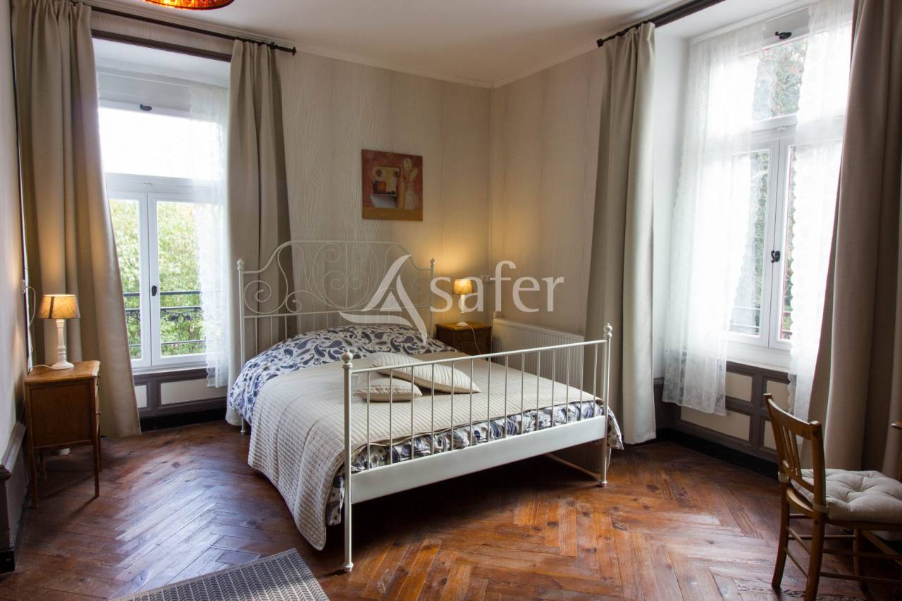 Domaine avec accueil touristique et équin sur 8ha sud ISSOIRE