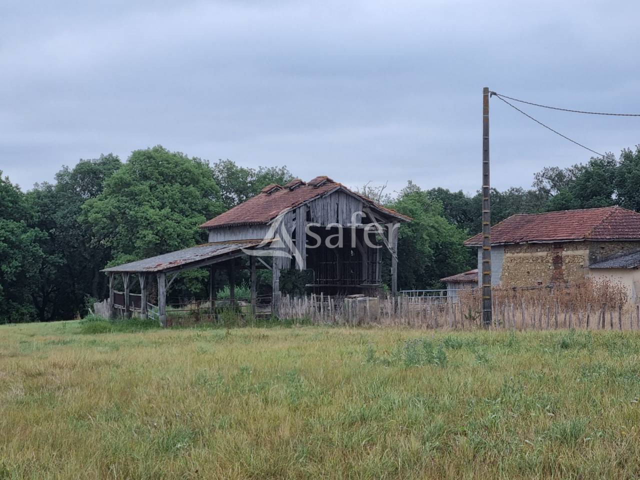 Propriété de 64 ha en bordure de rivière