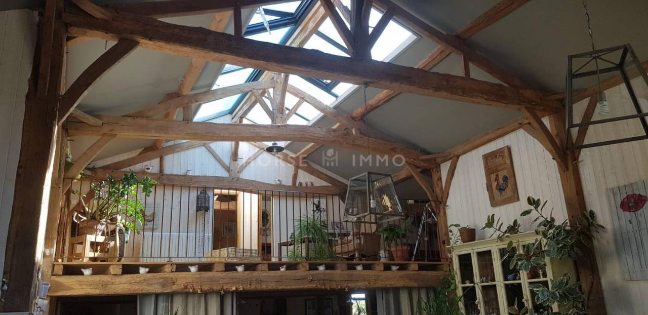 Belle propriété équestre avec deux maisons et 9 hectares en V