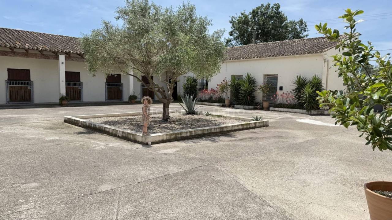 Montpellier, Domaine équestre sur plus de 3 hectares, proximit?
