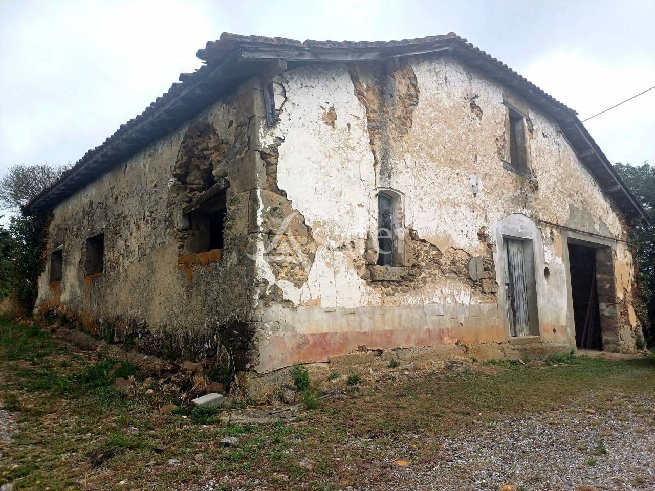 Propriété avec bâtiments élevage + maison POYARTIN