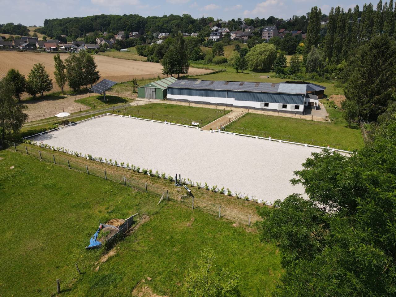 Boxes disponibles dans une écurie de 2 propriétaires 