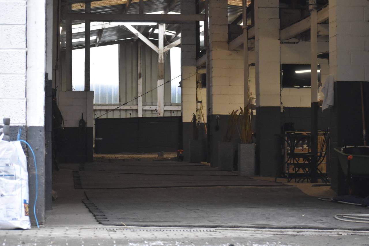 Boxes disponibles dans une écurie de 2 propriétaires 