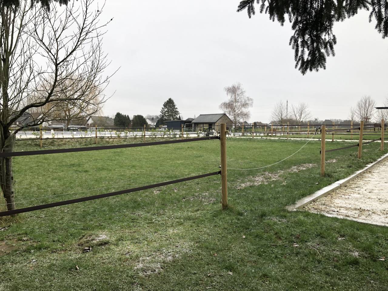 Boxes disponibles dans une écurie de 2 propriétaires 