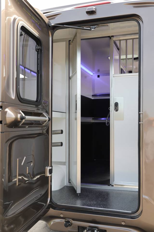 KRIMSAR OPEL MOVANO 180CV - BOITE AUTO - STALLE - NEUF