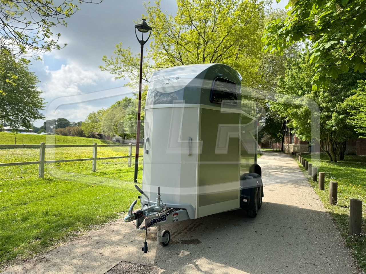 NOUVEAUTÉ - VAN  IFOR WILLIAMS NEUF - HBECO - 2 PLACES 