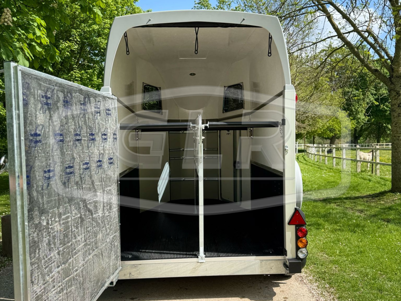 NOUVEAUTÉ - VAN  IFOR WILLIAMS NEUF - HBECO - 2 PLACES 