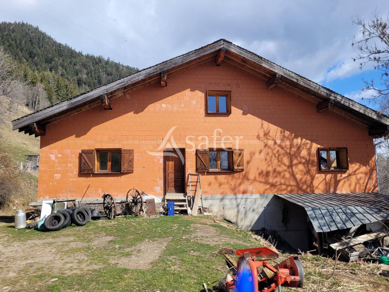 Ferme sur les hauteurs de Moûtiers