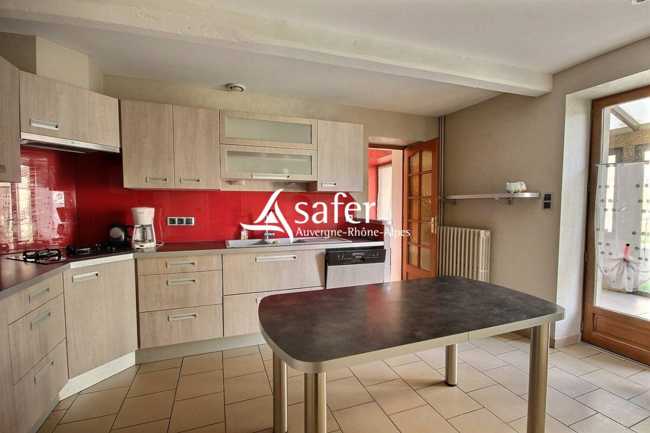 FERME TRADITIONNELLE - MONTS DU LYONNAIS