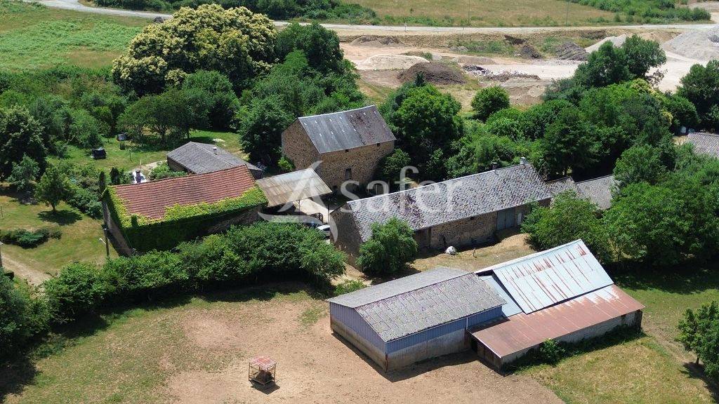 En Creuse, en limite de la Haute-Vienne, propriété sur environ