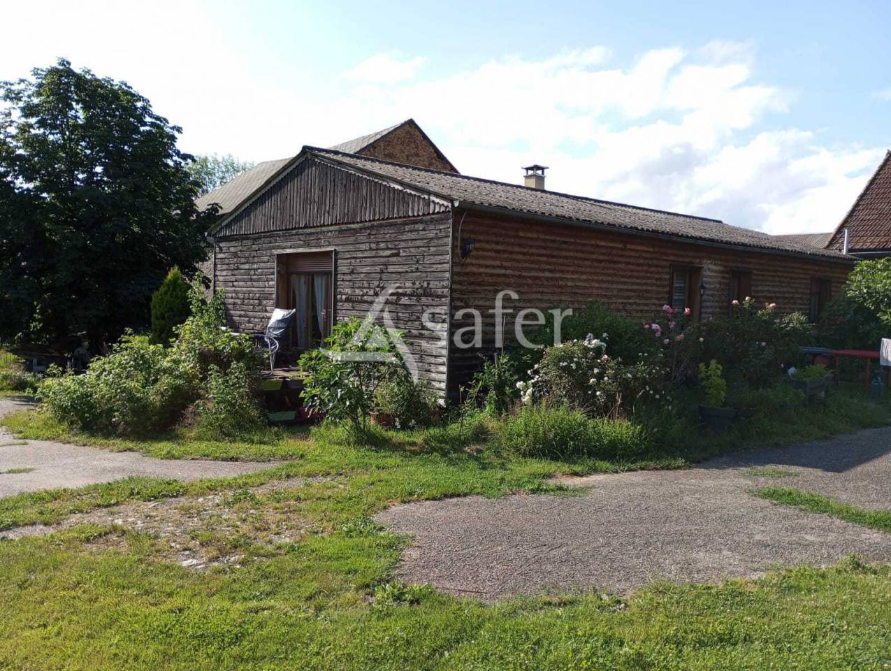 En Creuse, en limite de la Haute-Vienne, propriété sur environ