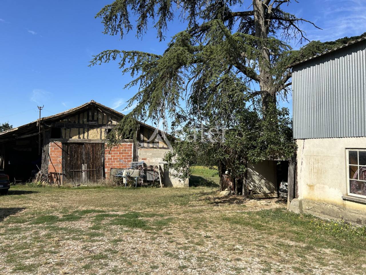 Propri&eacute;t&eacute; agricole sur 16ha