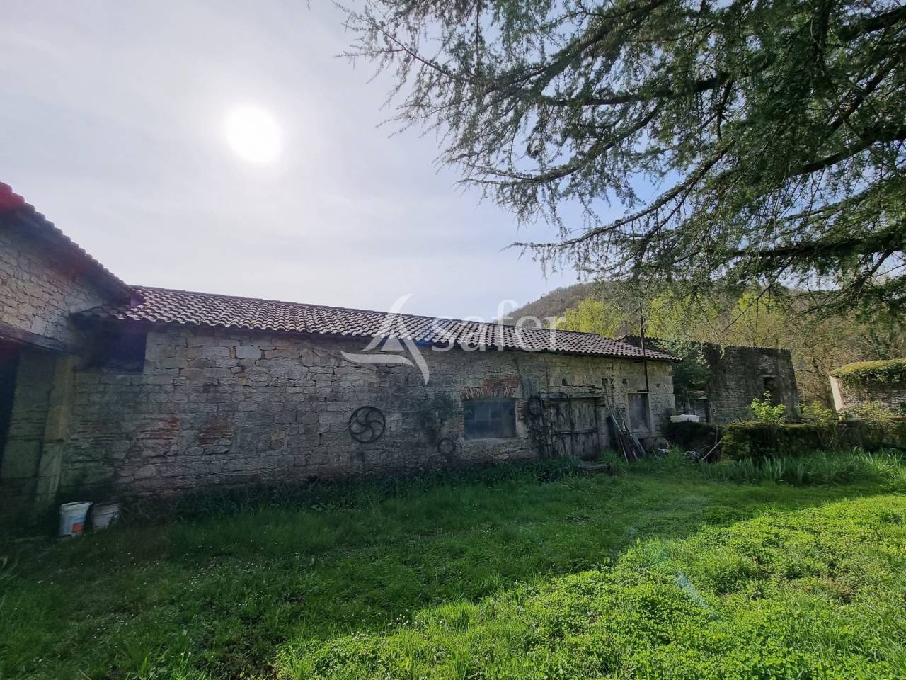 Propri&eacute;t&eacute; de caract&egrave;re sur 29 ha sur les berges du Lot