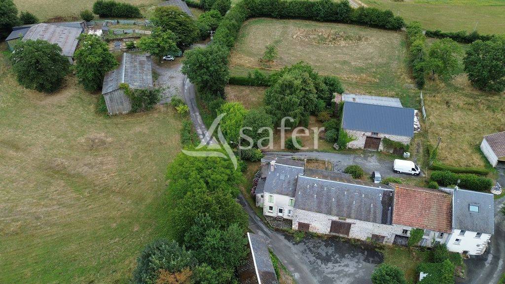 Exploitation agricole d'environ 51 ha avec habitation et b&acirc;time