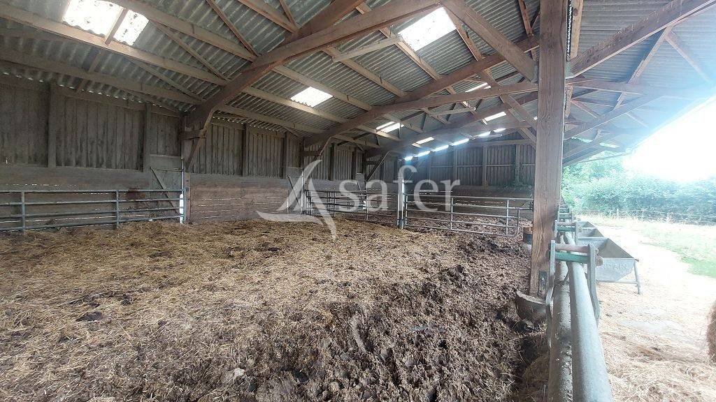 Exploitation agricole d'environ 51 ha avec habitation et b&acirc;time