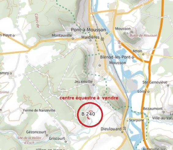 CENTRE EQUESTRE de 5 ha avec bar - JEZAINVILLE