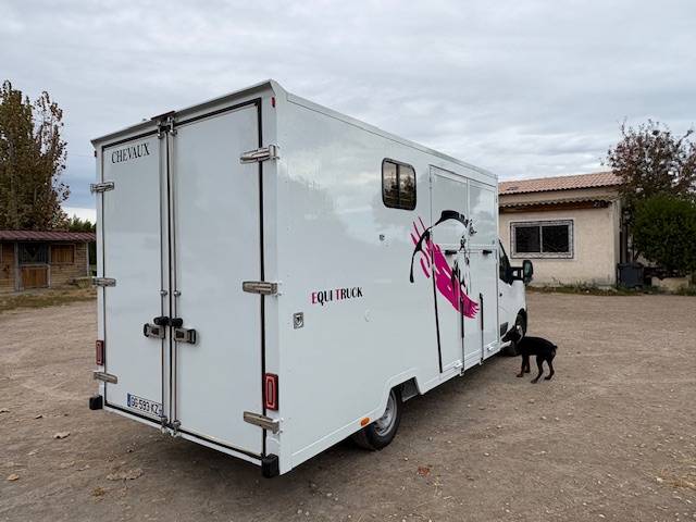 Master 145 chx 2 places 200 000KM