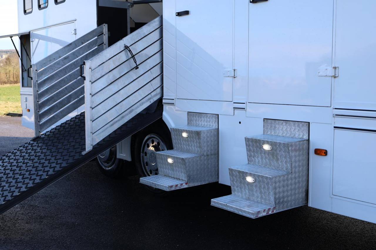 MAN TGA 26.430 6 CHEVAUX POP OUT JL / VENDU