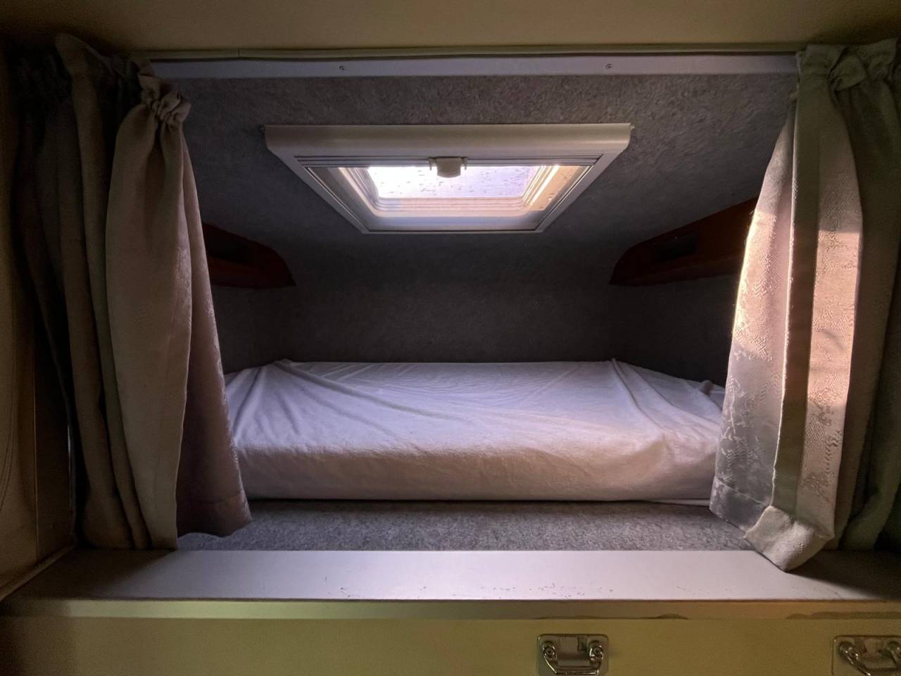 MAN TGA 26.430 6 CHEVAUX POP OUT JL / VENDU