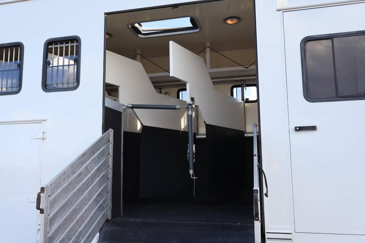 MAN TGA 26.430 6 CHEVAUX POP OUT JL / VENDU