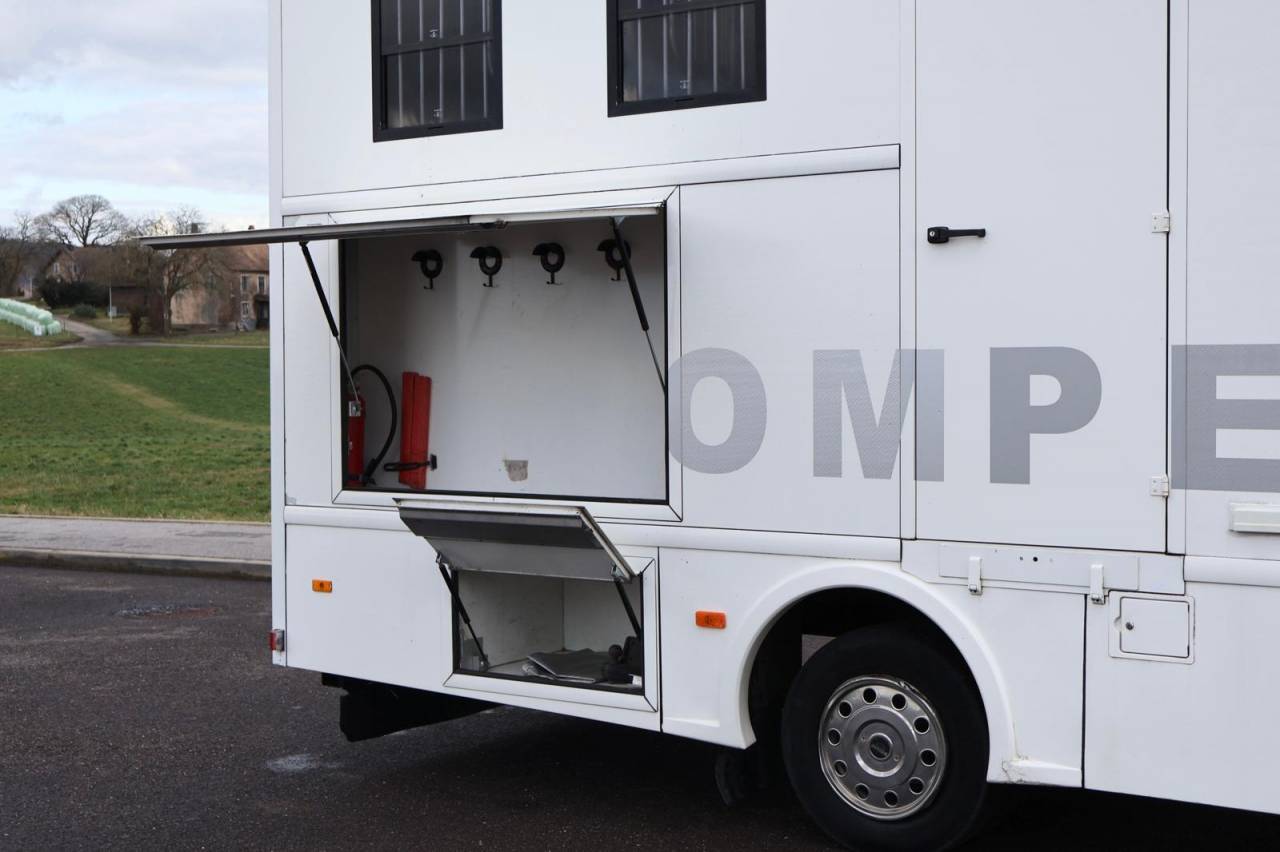 MERCES-BENZ ATEGO 8.180 AK 4 CHEVAUX - VENDU