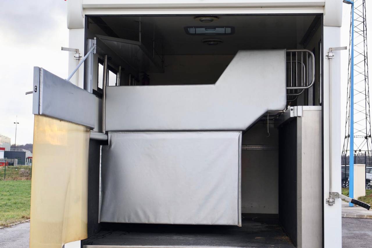 MERCES-BENZ ATEGO 8.180 AK 4 CHEVAUX - VENDU