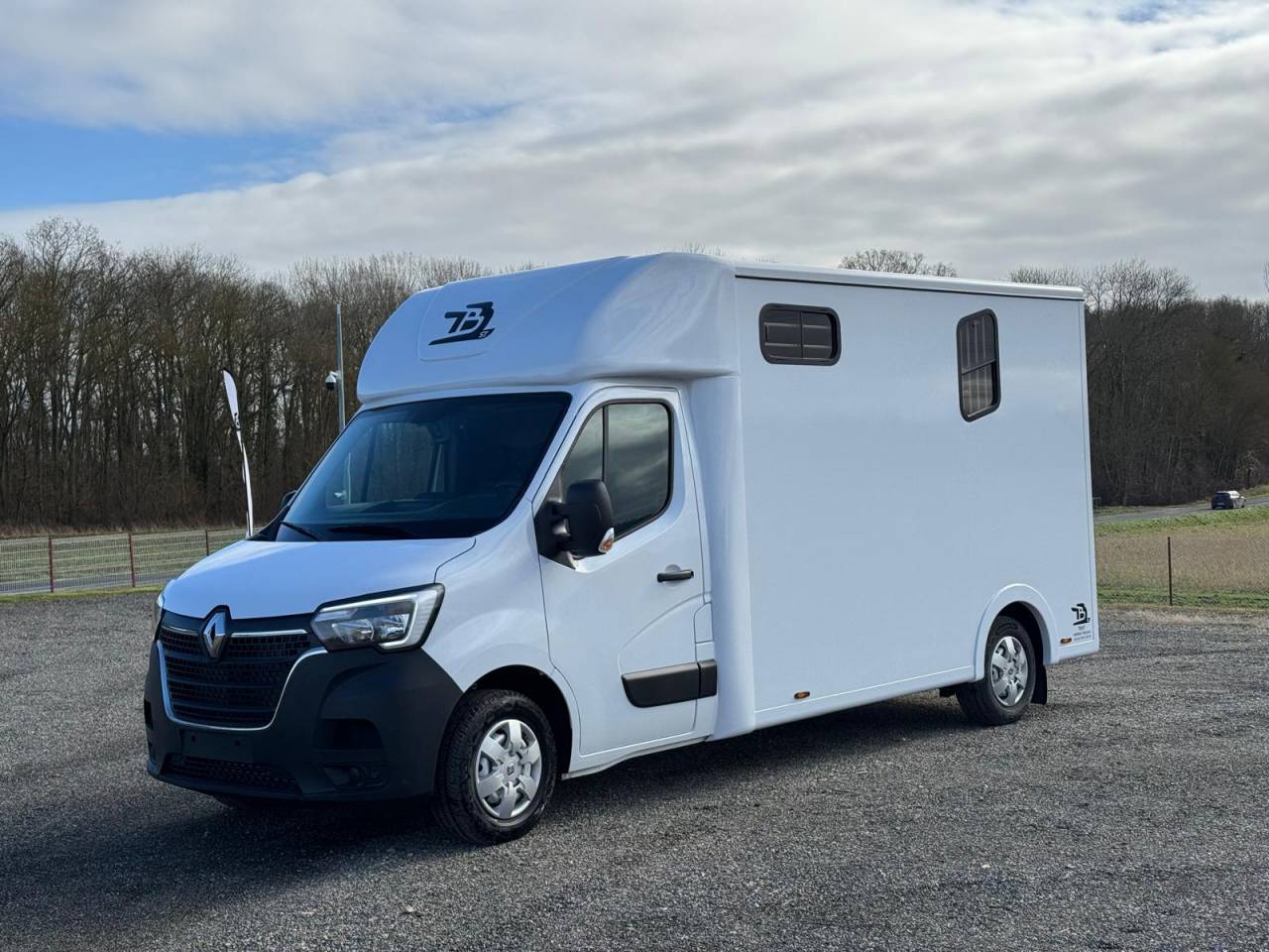 Renault Master TBST stalle 3 - VENDU