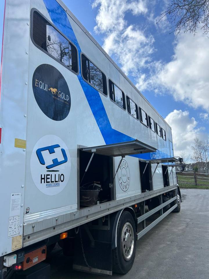 Renault 290cv caisse 10chevaux 42500ht