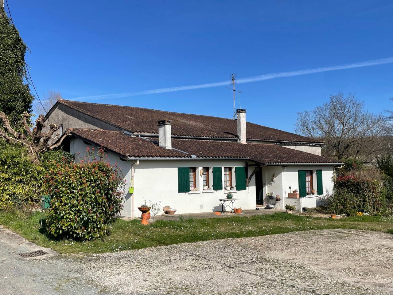 Propriété sur 9,5 ha idéale chevaux et gîte - Périgord