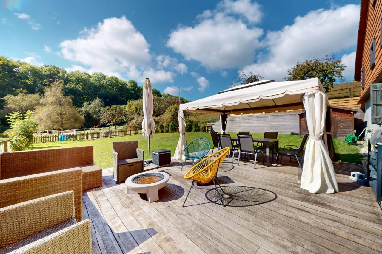 Magnifique ferme rénovée de 3 logements, stabulation