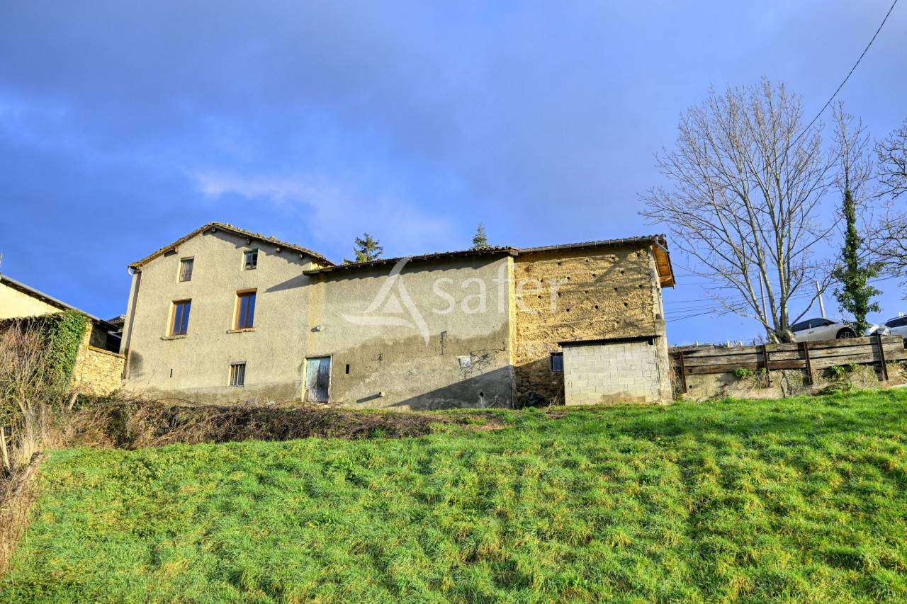 FERME TRADITIONELLE - THURINS