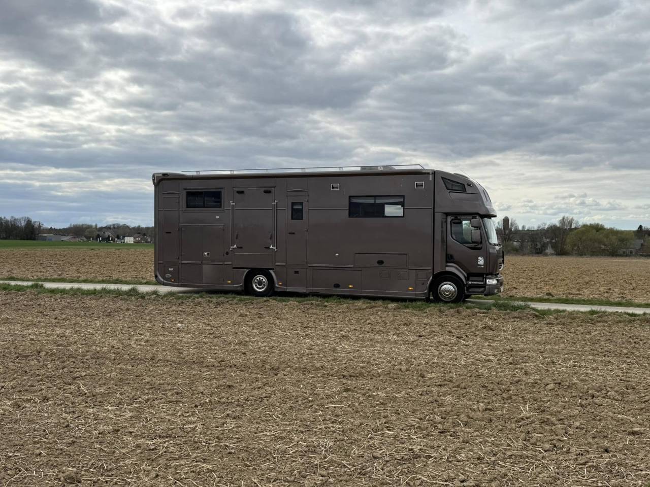 renault midlum jk 5 chevaux