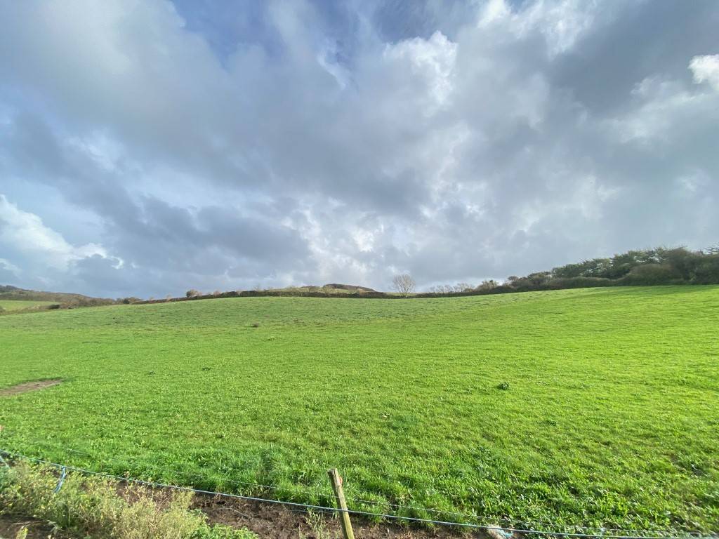 Écurie d'élevage en bordure de mer sur 21ha