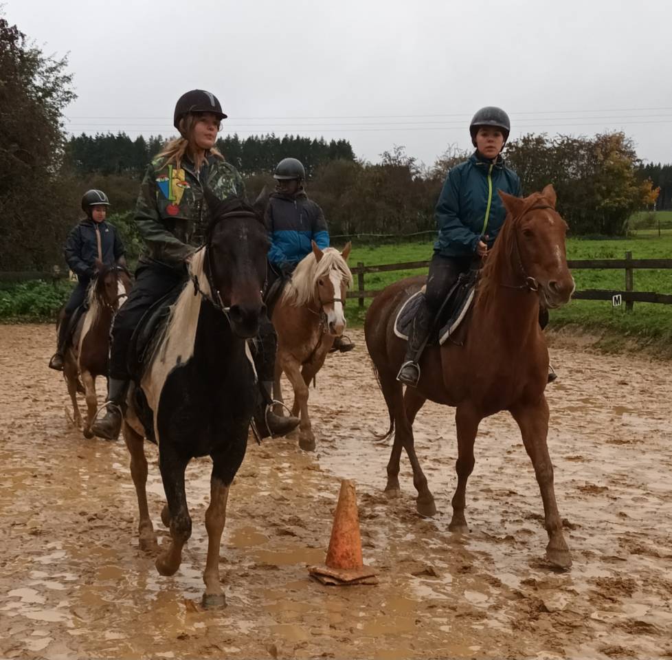 Stages d'équitation, théâtre et cinéma pour les enfants