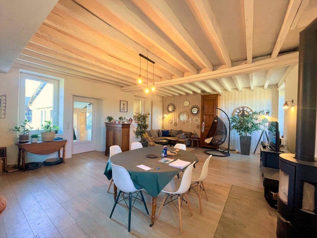 Ecurie Active à 10 kms de Sens, 1 heure de Fontainebleau