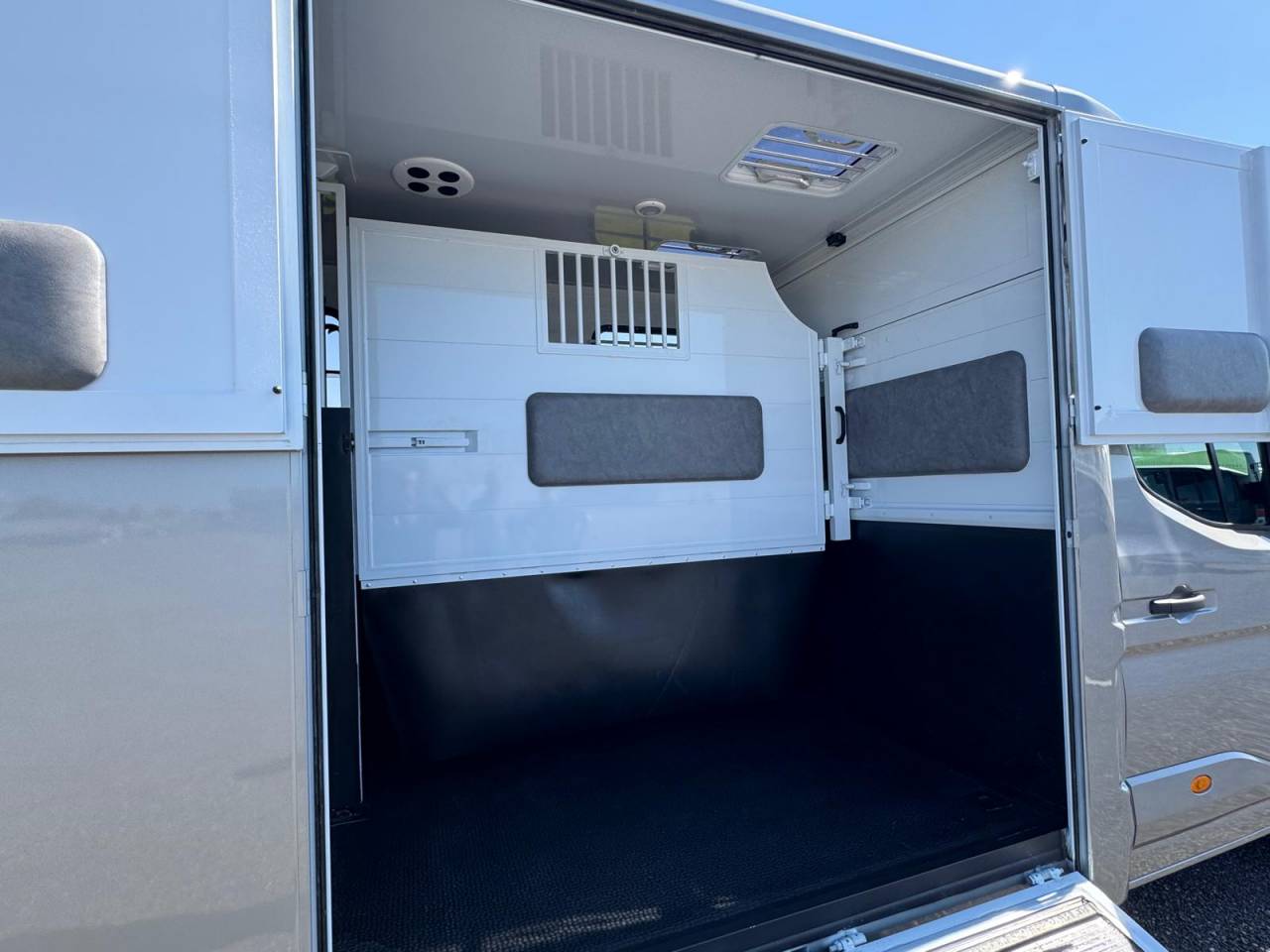 Nouveau Renault Master TBST stalle 3