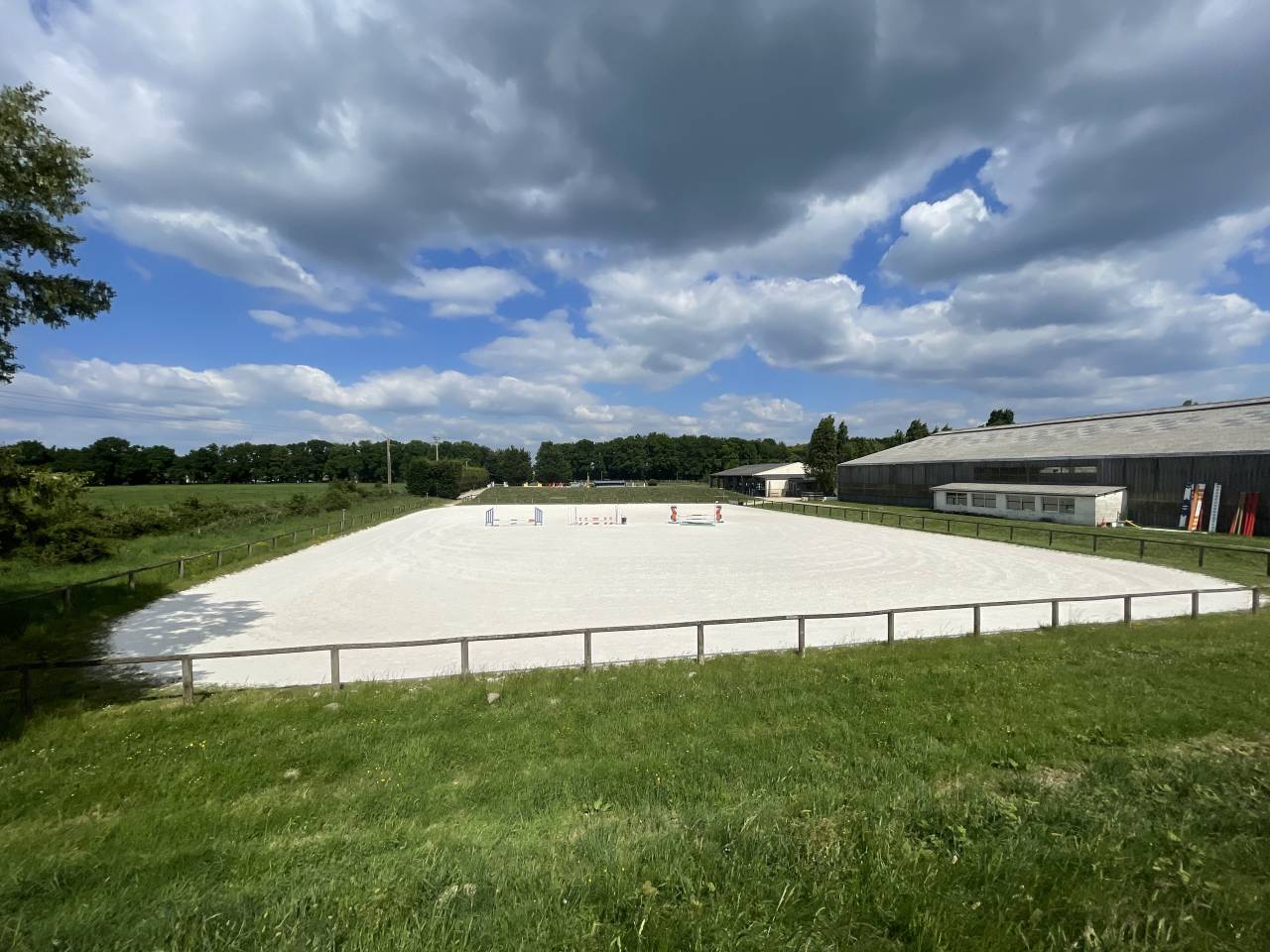 ECURIE DE PROPRIETAIRES ET PÔLE DE CONCOURS