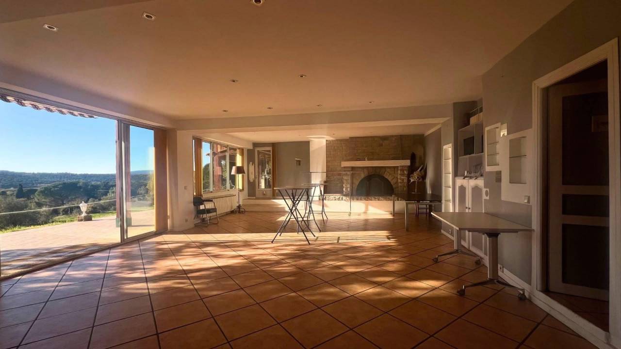 Propriété équestre de 3ha (83)