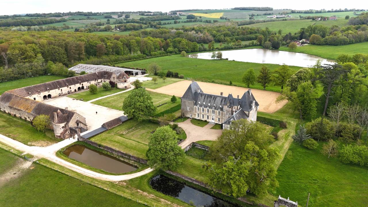 Proche Aubigny sur Nère