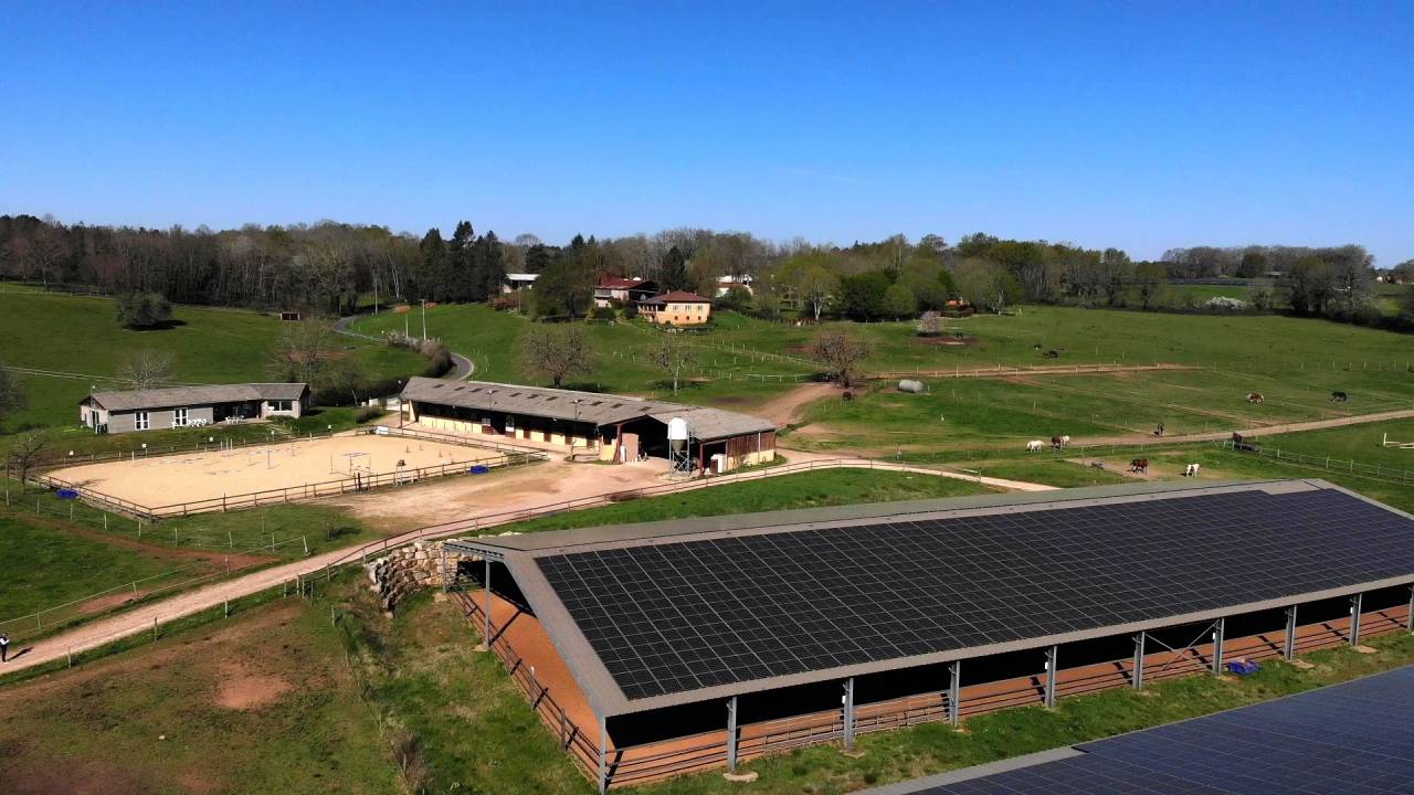 ETABLISSEMENT EQUESTRE EN ACTIVITE SUR 33HA