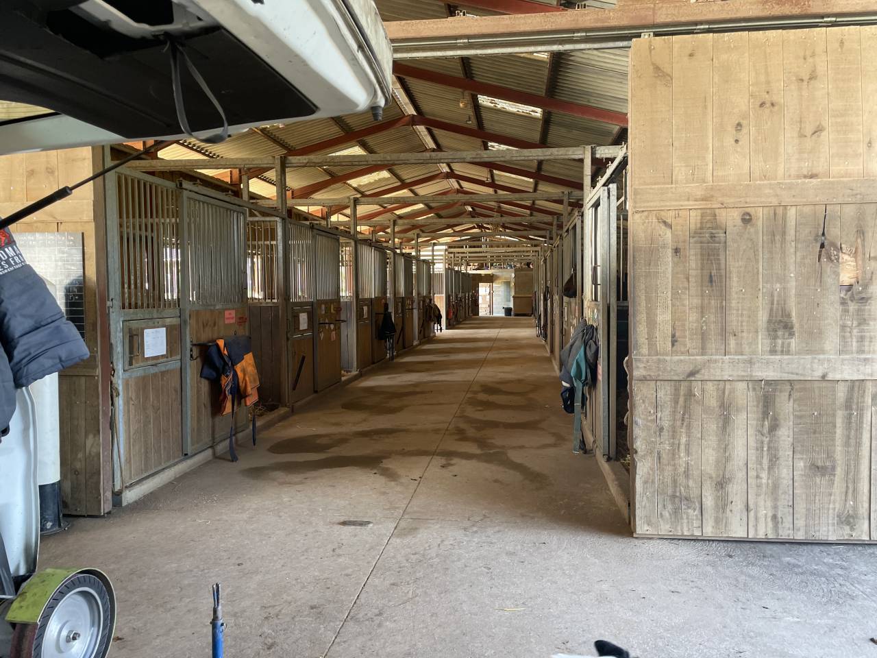 ETABLISSEMENT EQUESTRE EN ACTIVITE SUR 33HA