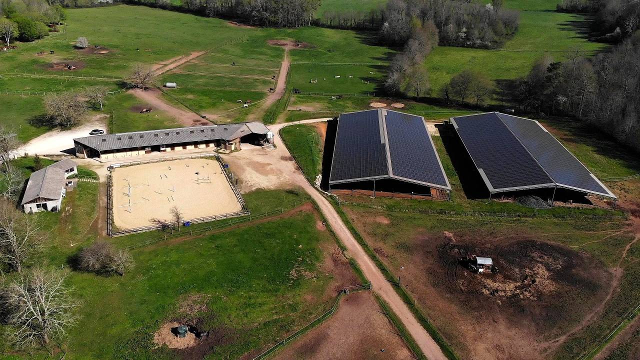 ETABLISSEMENT EQUESTRE EN ACTIVITE SUR 33HA