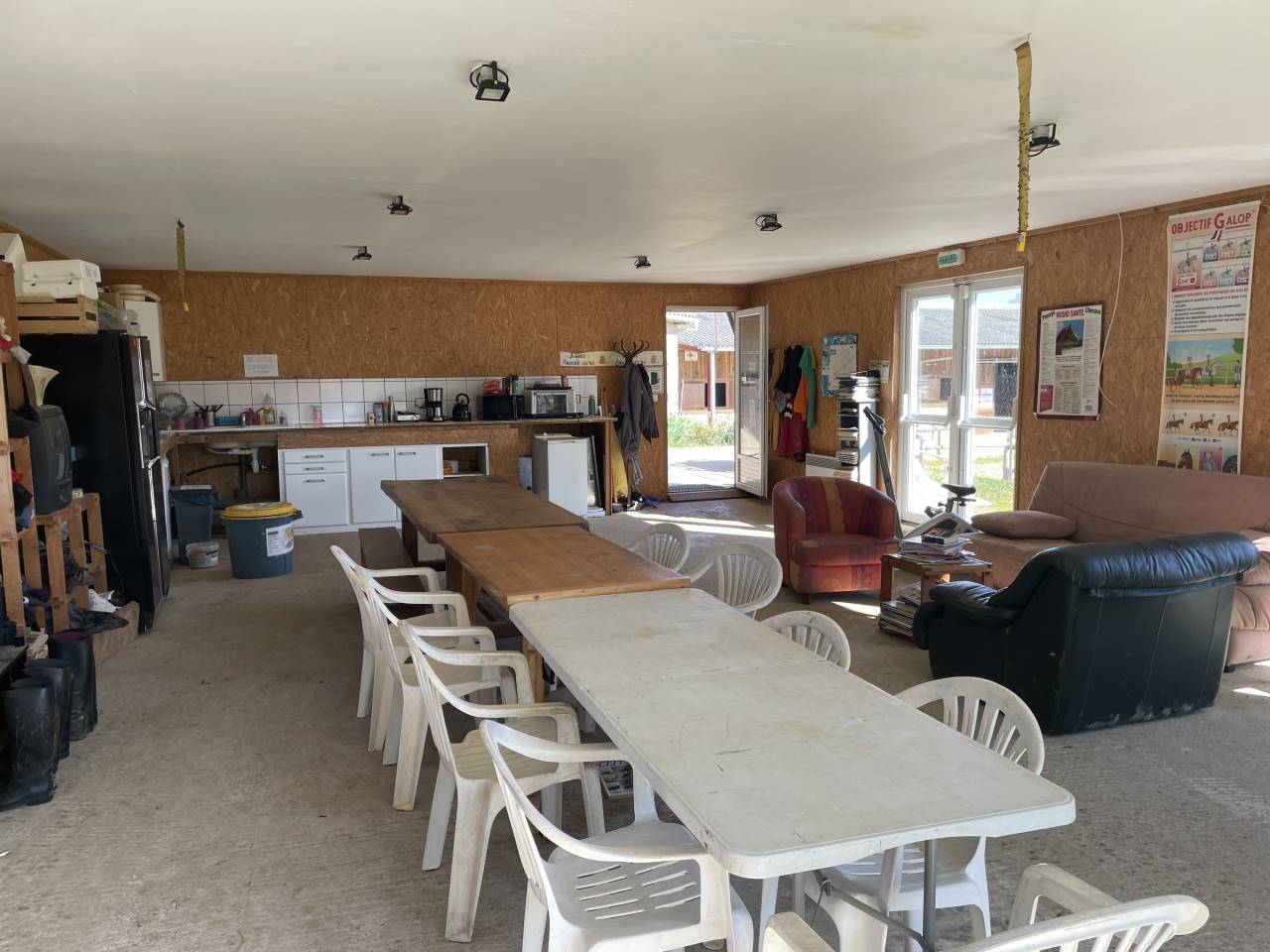 ETABLISSEMENT EQUESTRE EN ACTIVITE SUR 33HA