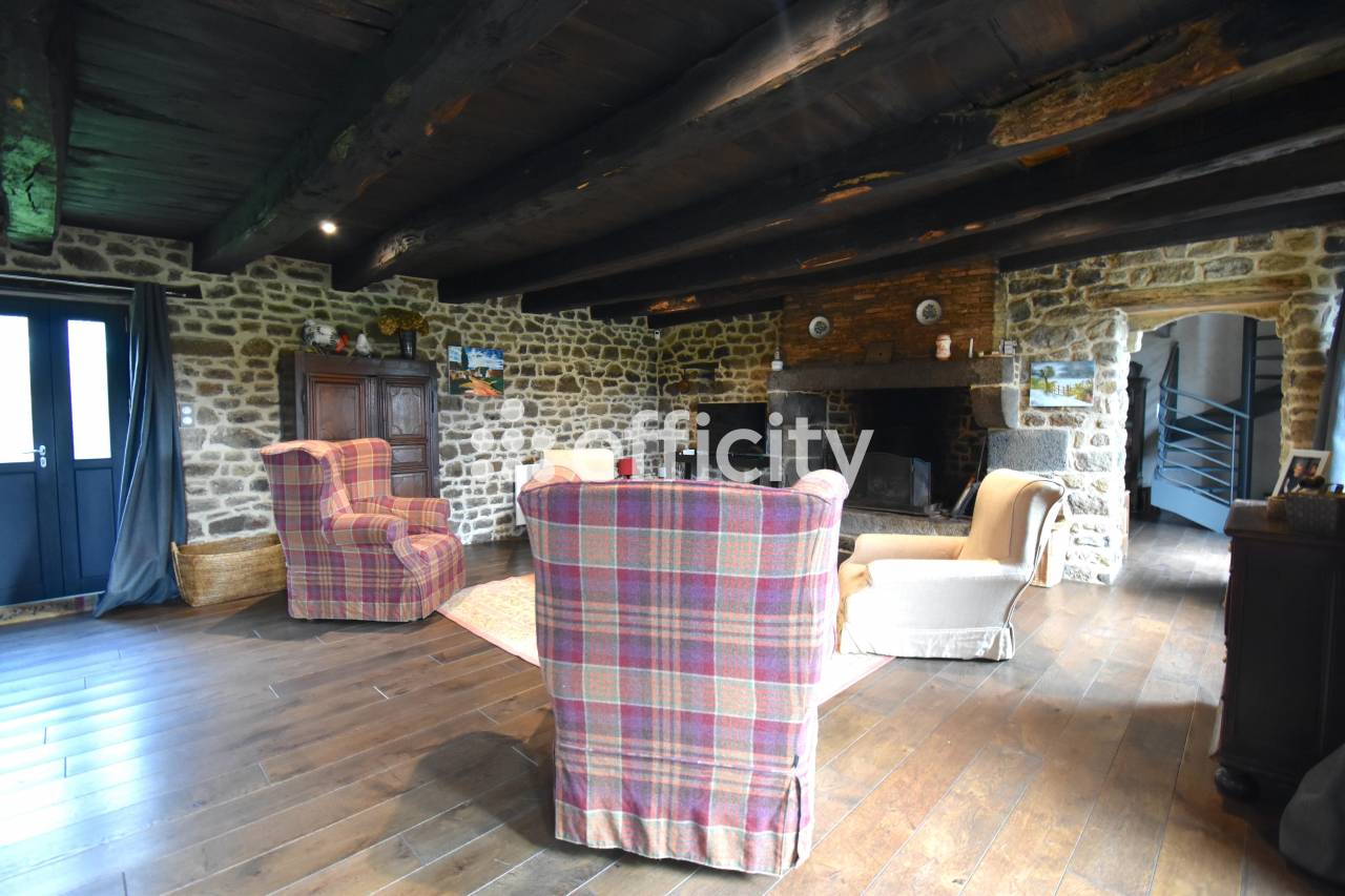  COMBOURG - 8 CHAMBRES - 356,5 m² - 32 HECTARES