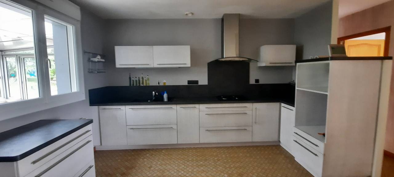 Propriété sur 1,7 ha à 15 mn de Fontenay Le Comte (85)