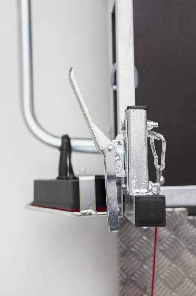 REMORQUE PLATEAU BASCULANT FREINEE - DEBON - NEUVE