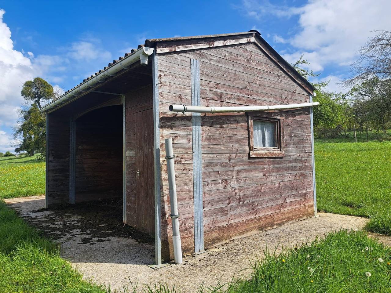 Pension prairie Musson avec piste 