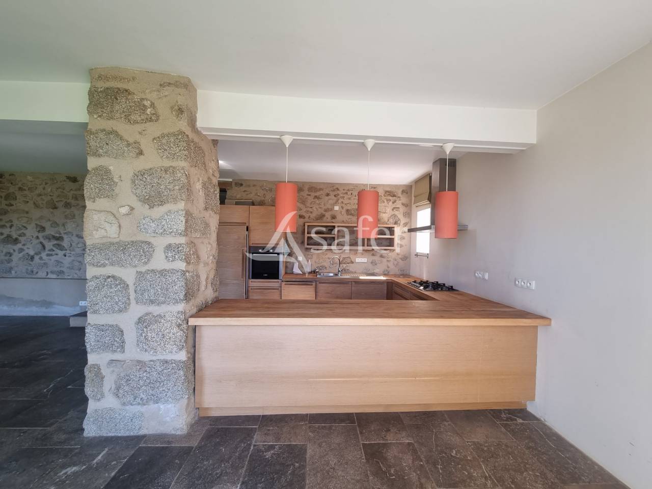 Mas en pierre tout confort au coeur de la nature dans les Pyrén