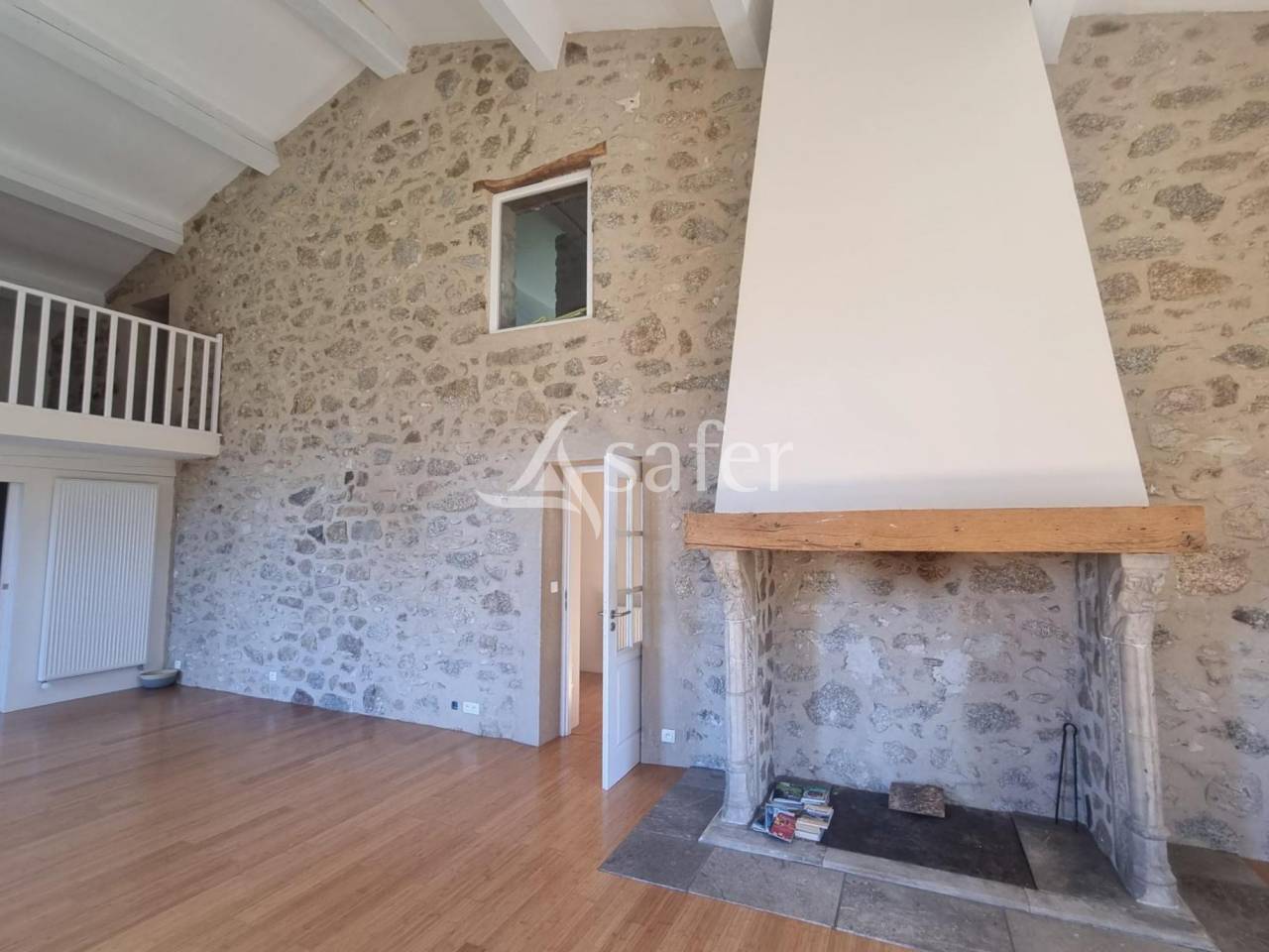 Mas en pierre tout confort au coeur de la nature dans les Pyrén